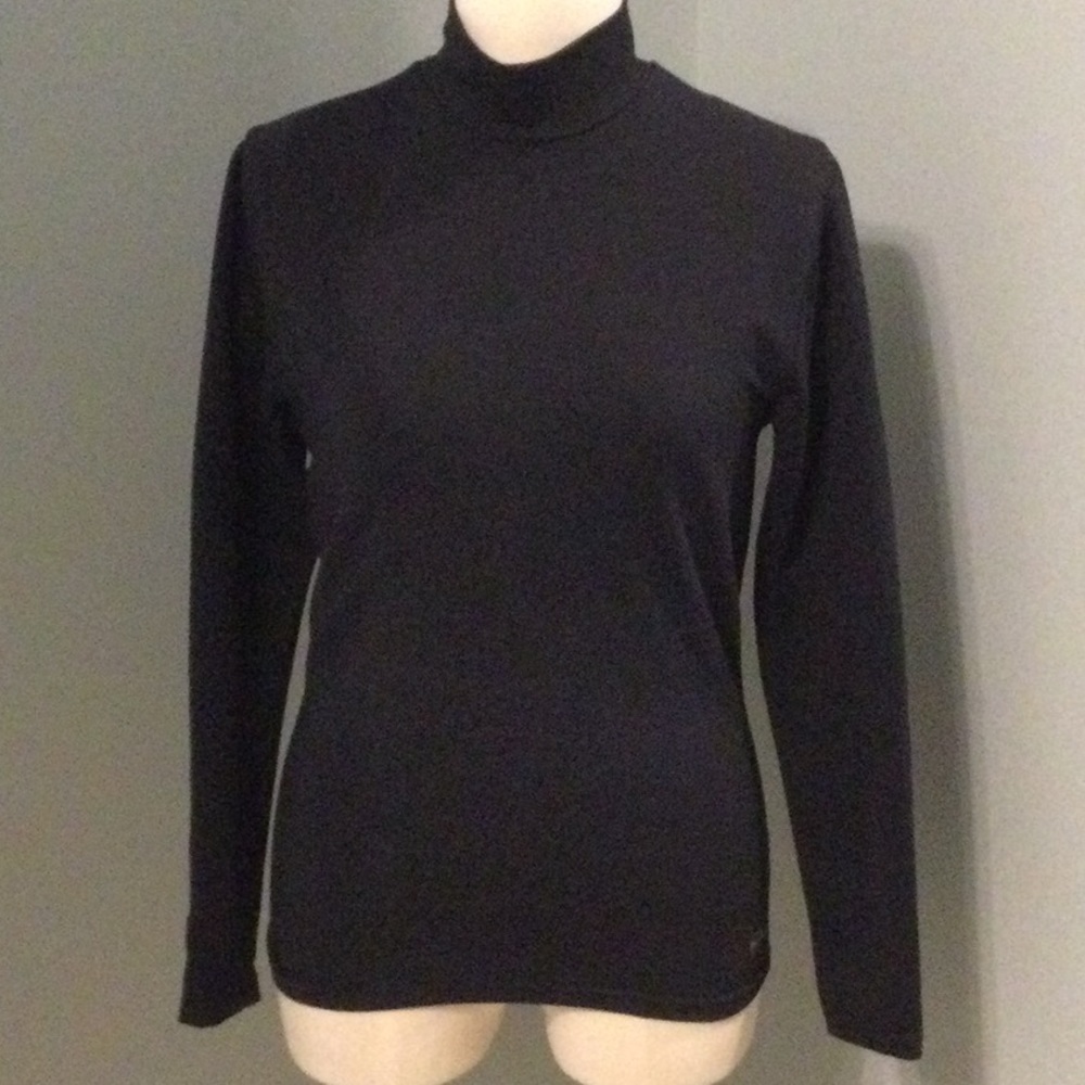 Fitness Gear black top. Size Medium
